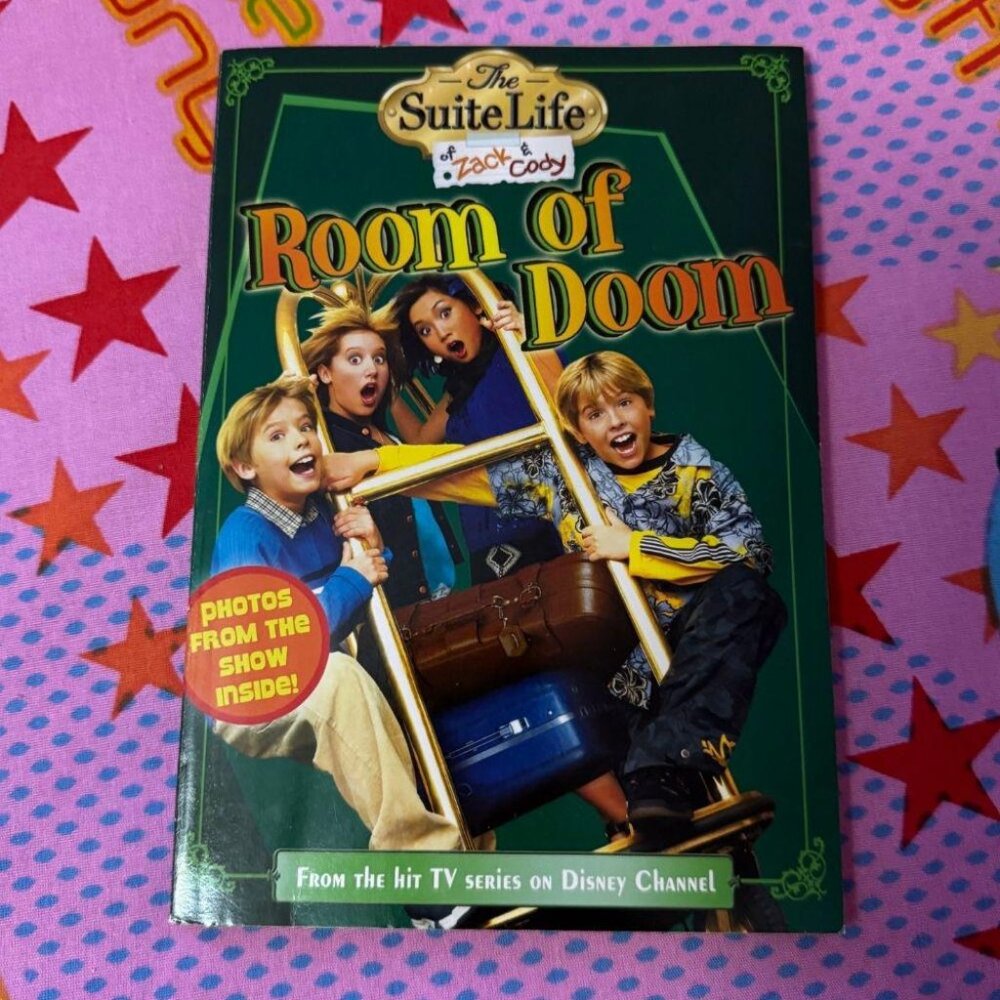 THE SUITE LIFE OF ZACK & CODY: ROOM OF DOOM BOOK